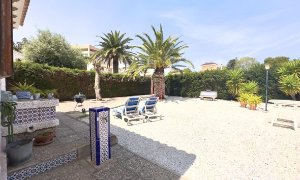 Resale - Villa - Orihuela Costa - La Zenia