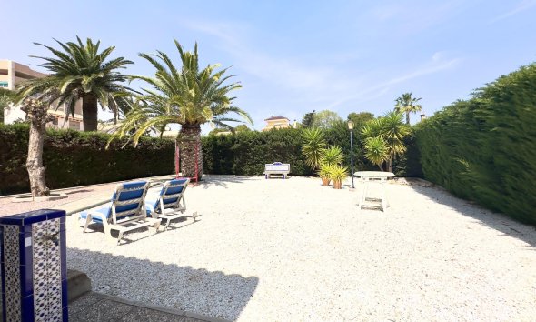 Resale - Villa - Orihuela Costa - La Zenia