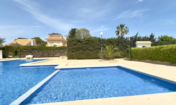 Resale - Villa - Orihuela Costa - La Zenia