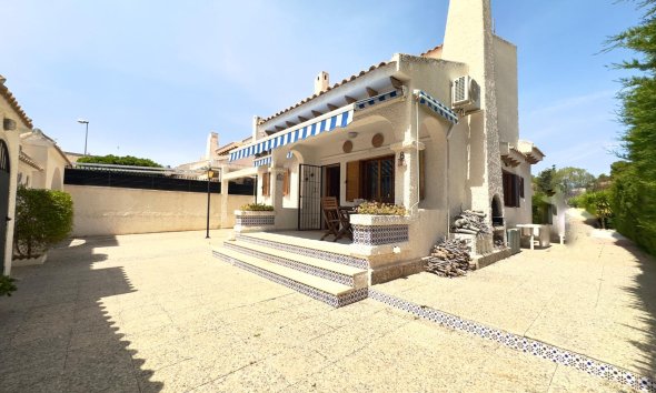 Resale - Villa - Orihuela Costa - La Zenia