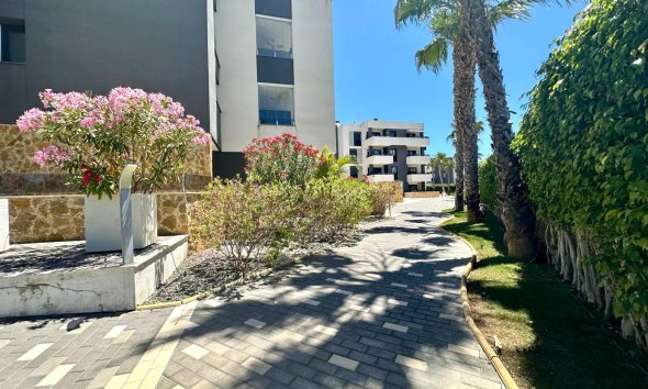 Resale - Apartment - Orihuela Costa - PAU 8