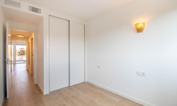 Resale - Apartment - Torrevieja - Punta Prima