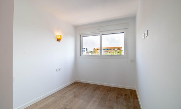 Resale - Apartment - Torrevieja - Punta Prima