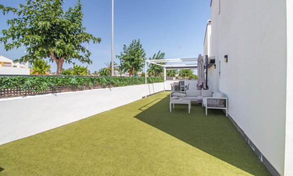 Resale - Bungalow - Pilar de la Horadada - Torre de la Horadada