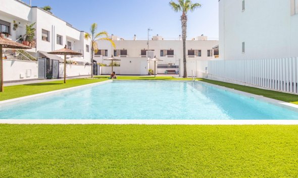 Resale - Bungalow - Pilar de la Horadada - Torre de la Horadada