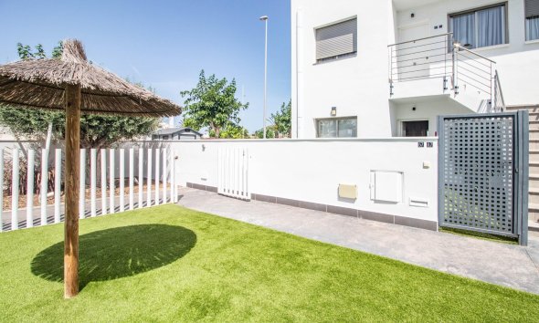 Resale - Bungalow - Pilar de la Horadada - Torre de la Horadada