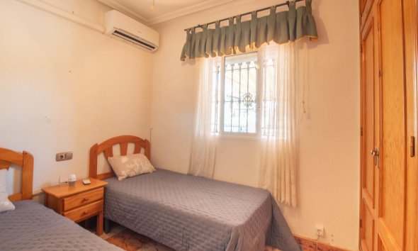Resale - Terraced house / Townhouse - Orihuela Costa - La Zenia