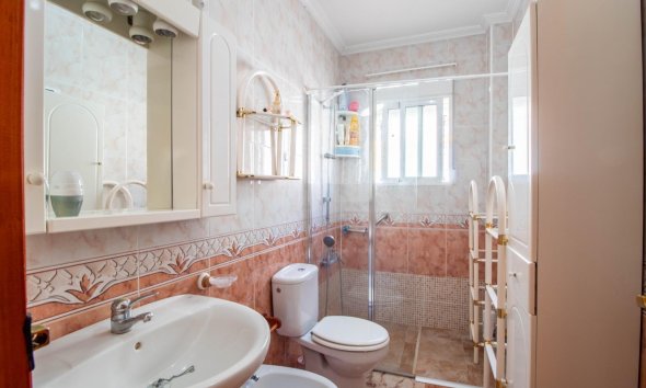 Resale - Terraced house / Townhouse - Orihuela Costa - La Zenia