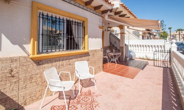 Resale - Terraced house / Townhouse - Orihuela Costa - La Zenia