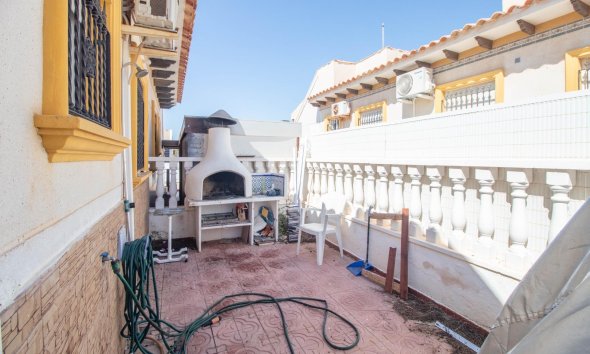 Resale - Terraced house / Townhouse - Orihuela Costa - La Zenia