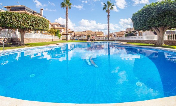 Resale - Terraced house / Townhouse - Orihuela Costa - La Zenia