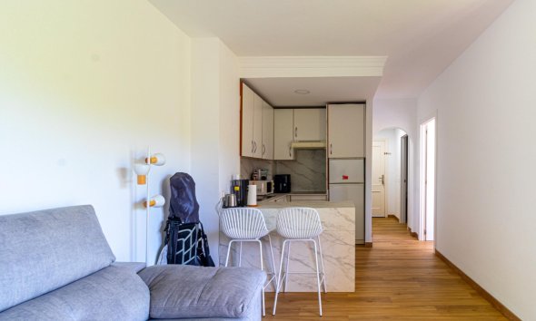 Resale - Apartment - Orihuela Costa - Campoamor