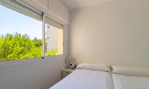 Resale - Apartment - Orihuela Costa - Campoamor