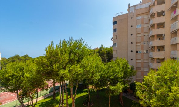 Resale - Apartment - Orihuela Costa - Campoamor
