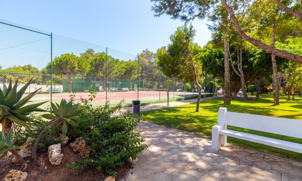 Resale - Apartment - Orihuela Costa - Campoamor