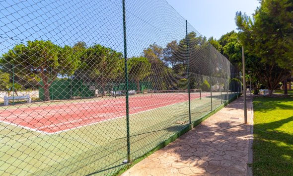 Resale - Apartment - Orihuela Costa - Campoamor