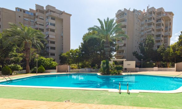 Resale - Apartment - Orihuela Costa - Campoamor