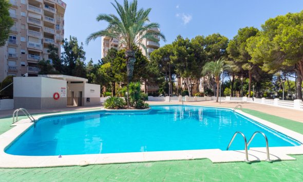 Resale - Apartment - Orihuela Costa - Campoamor