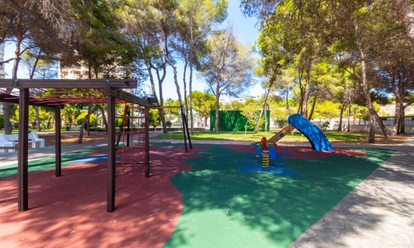 Resale - Apartment - Orihuela Costa - Campoamor