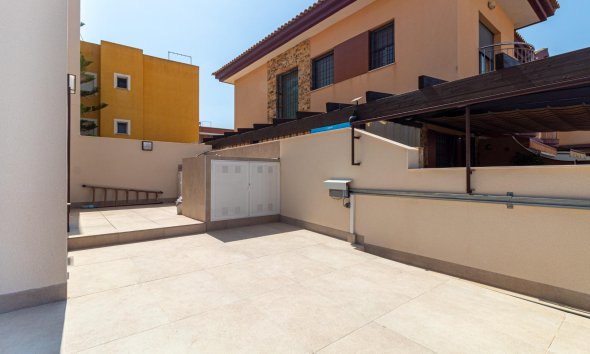 Resale - Villa - Santiago de la Ribera - Playa de santiago de la ribera