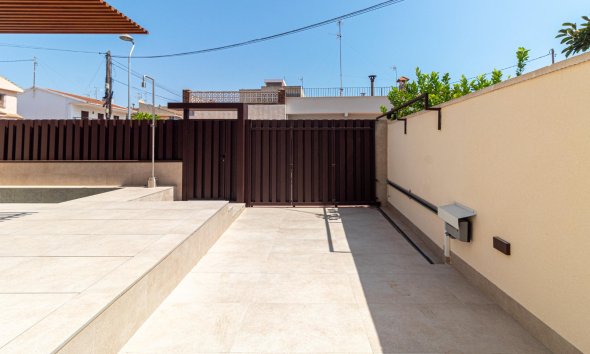 Resale - Villa - Santiago de la Ribera - Playa de santiago de la ribera