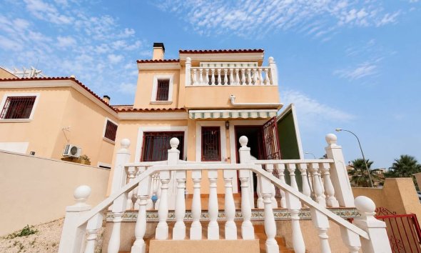 Reventa - Villa - Orihuela Costa - Blue Lagoon