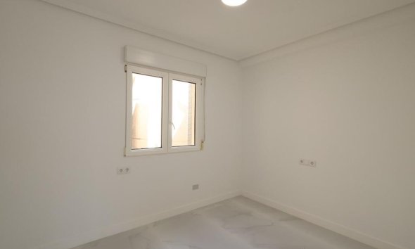 Resale - Apartment - Orihuela Costa - Cabo Roig