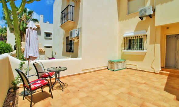 Resale - Terraced house / Townhouse - Orihuela Costa - Las Ramblas