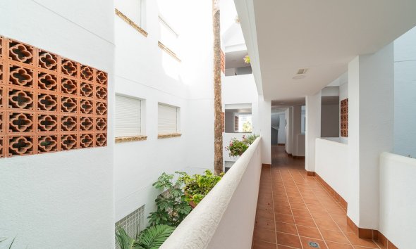 Resale - Apartment - Orihuela Costa - Villamartín