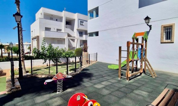 Resale - Apartment - Orihuela Costa - Villamartín