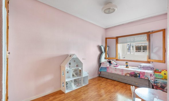 Resale - Apartment - Torrevieja - Playa del Cura