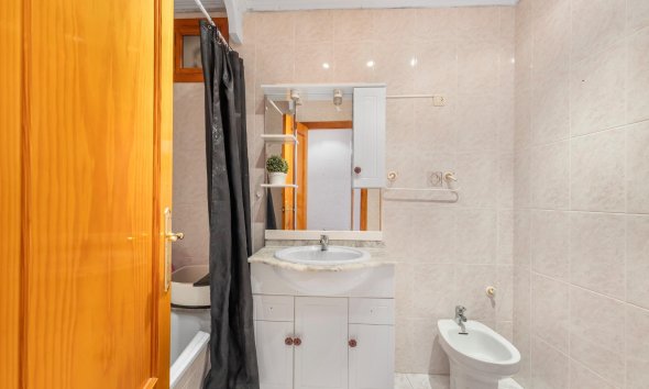 Resale - Apartment - Torrevieja - Playa del Cura