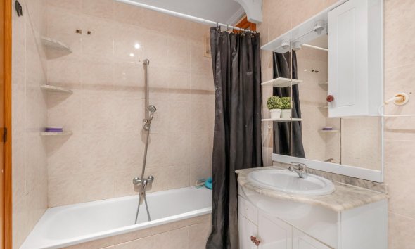 Resale - Apartment - Torrevieja - Playa del Cura