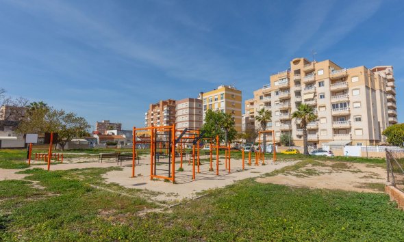 Resale - Apartment - Torrevieja - Nueva Torrevieja