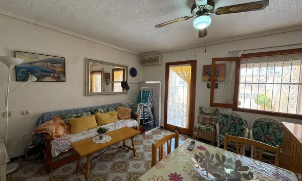 Resale - Bungalow - Torrevieja - Playa de los Naufragos