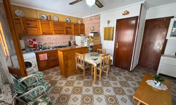 Resale - Bungalow - Torrevieja - Playa de los Naufragos