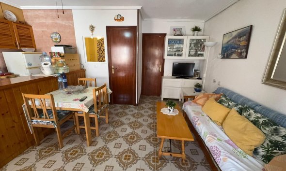 Resale - Bungalow - Torrevieja - Playa de los Naufragos
