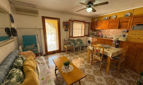 Resale - Bungalow - Torrevieja - Playa de los Naufragos