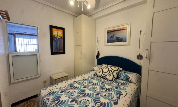 Resale - Bungalow - Torrevieja - Playa de los Naufragos