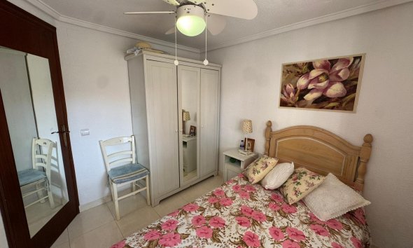 Resale - Bungalow - Torrevieja - Playa de los Naufragos