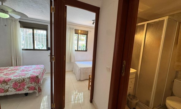 Resale - Bungalow - Torrevieja - Playa de los Naufragos