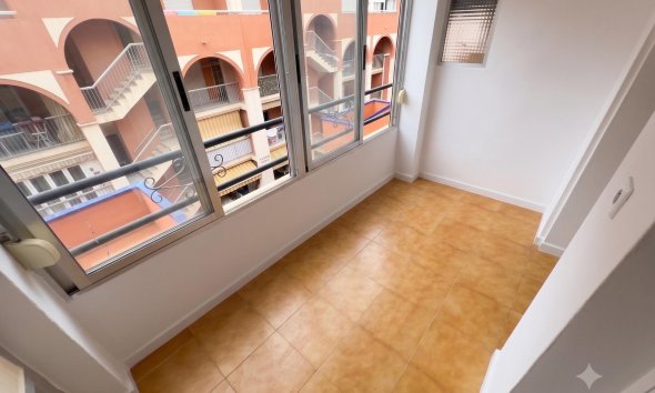 Resale - Apartment - Torrevieja - La Mata