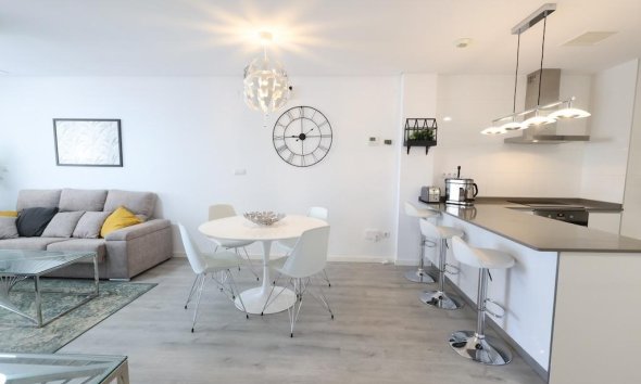 Resale - Apartment - Orihuela Costa - Los Dolses