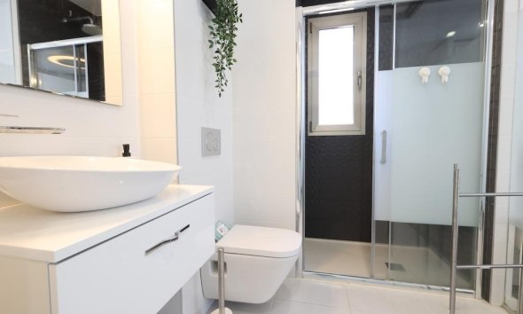 Resale - Apartment - Orihuela Costa - Los Dolses