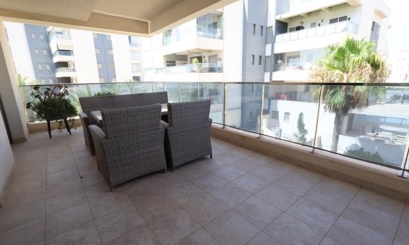 Resale - Apartment - Orihuela Costa - Los Dolses