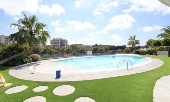 Resale - Apartment - Orihuela Costa - Los Dolses