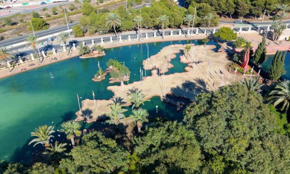 Resale - Apartment - Torrevieja - Parque de Las Naciones