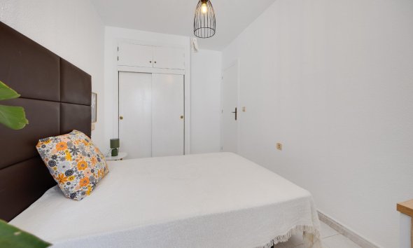 Resale - Bungalow - Torrevieja - Los Frutales