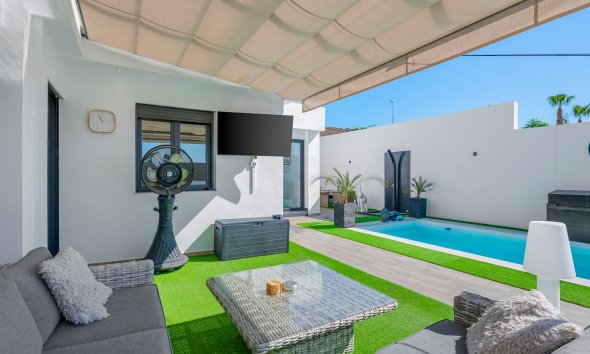 Resale - Villa - Fortuna - Urbanizacion Las Kalendas
