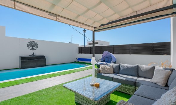 Resale - Villa - Fortuna - Urbanizacion Las Kalendas